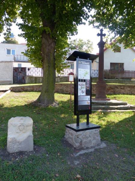 První tabule je zvuková a seznámí Vás celou stezkou