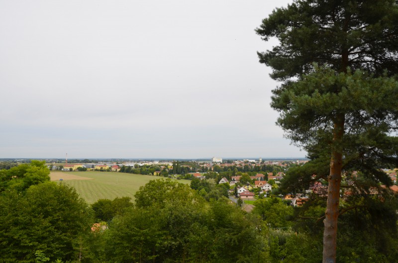 Z něj se nám otevře pohled do široké polabské krajiny
