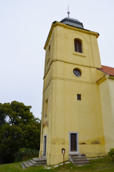 Kostel Nejsvětější Trojice je jednou z dobřichovských dominant