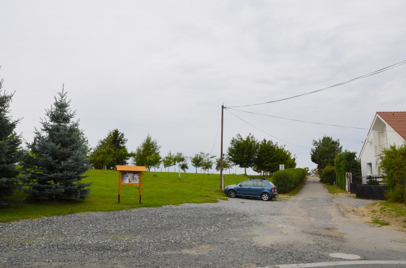 Za rozcestím nás čeká další naučná zastávka