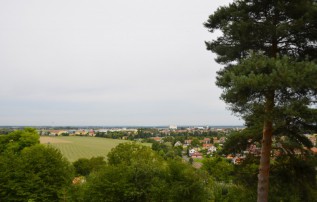 Z něj se nám otevře pohled do široké polabské krajiny