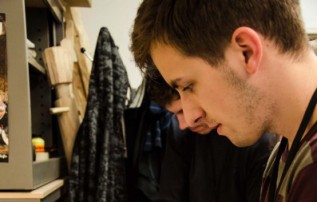 S bronzovými předměty bylo nutno jednat v rukavičkách